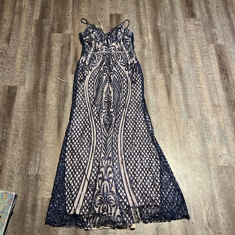 Like NEW FORMAL GOWN